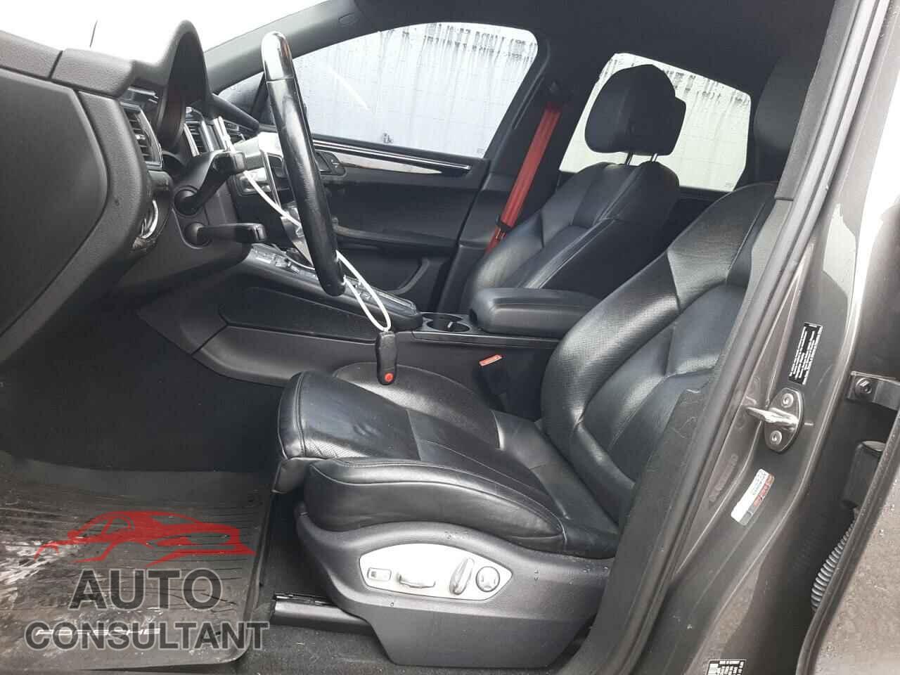 PORSCHE MACAN 2015 - WP1AB2A59FLB57343