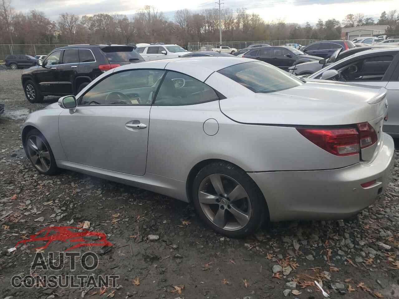 LEXUS IS 2011 - JTHFF2C29B2519670