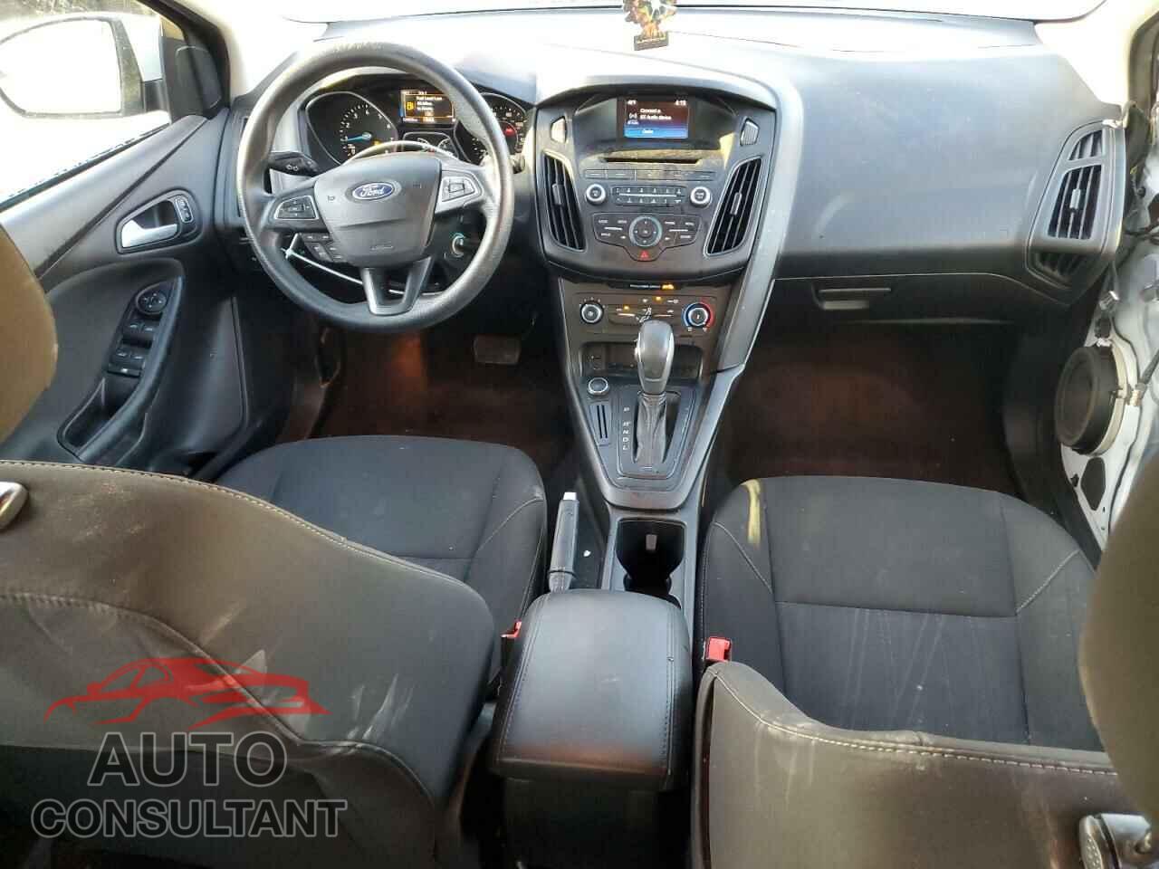 FORD FOCUS 2017 - 1FADP3F27HL226219