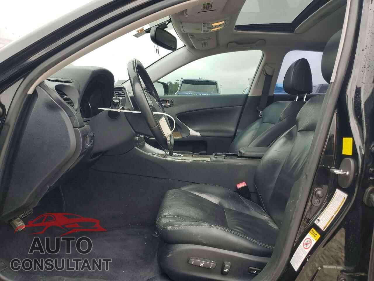 LEXUS IS 2011 - JTHBF5C21B5141973