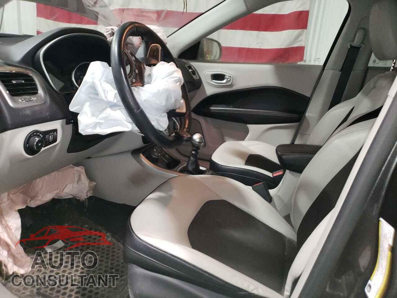 JEEP COMPASS 2017 - 3C4NJDBB7HT673777