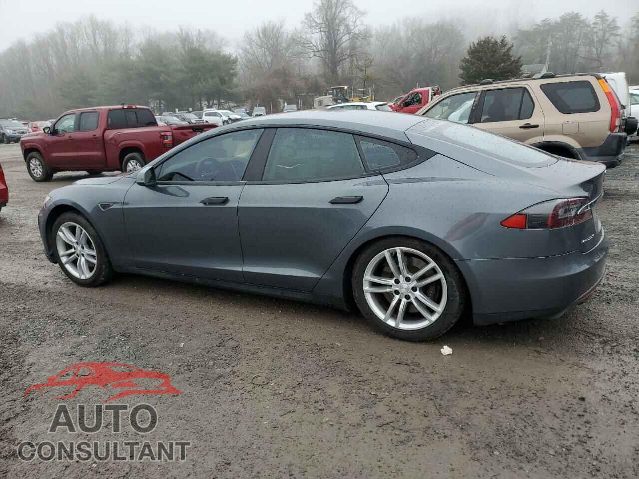 TESLA MODEL S 2013 - 5YJSA1CG2DFP03806