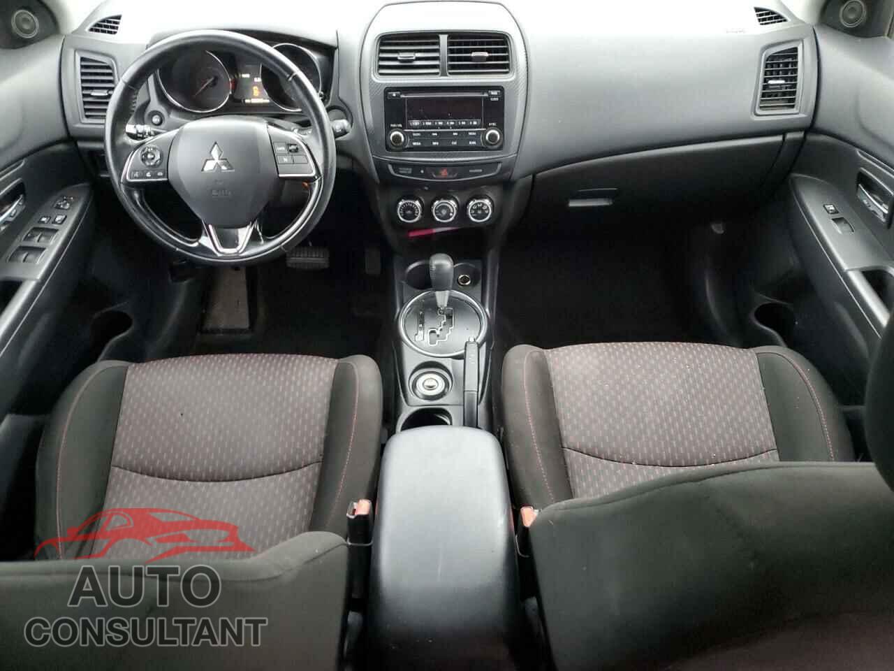 MITSUBISHI OUTLANDER 2017 - JA4AR3AU2HZ040465