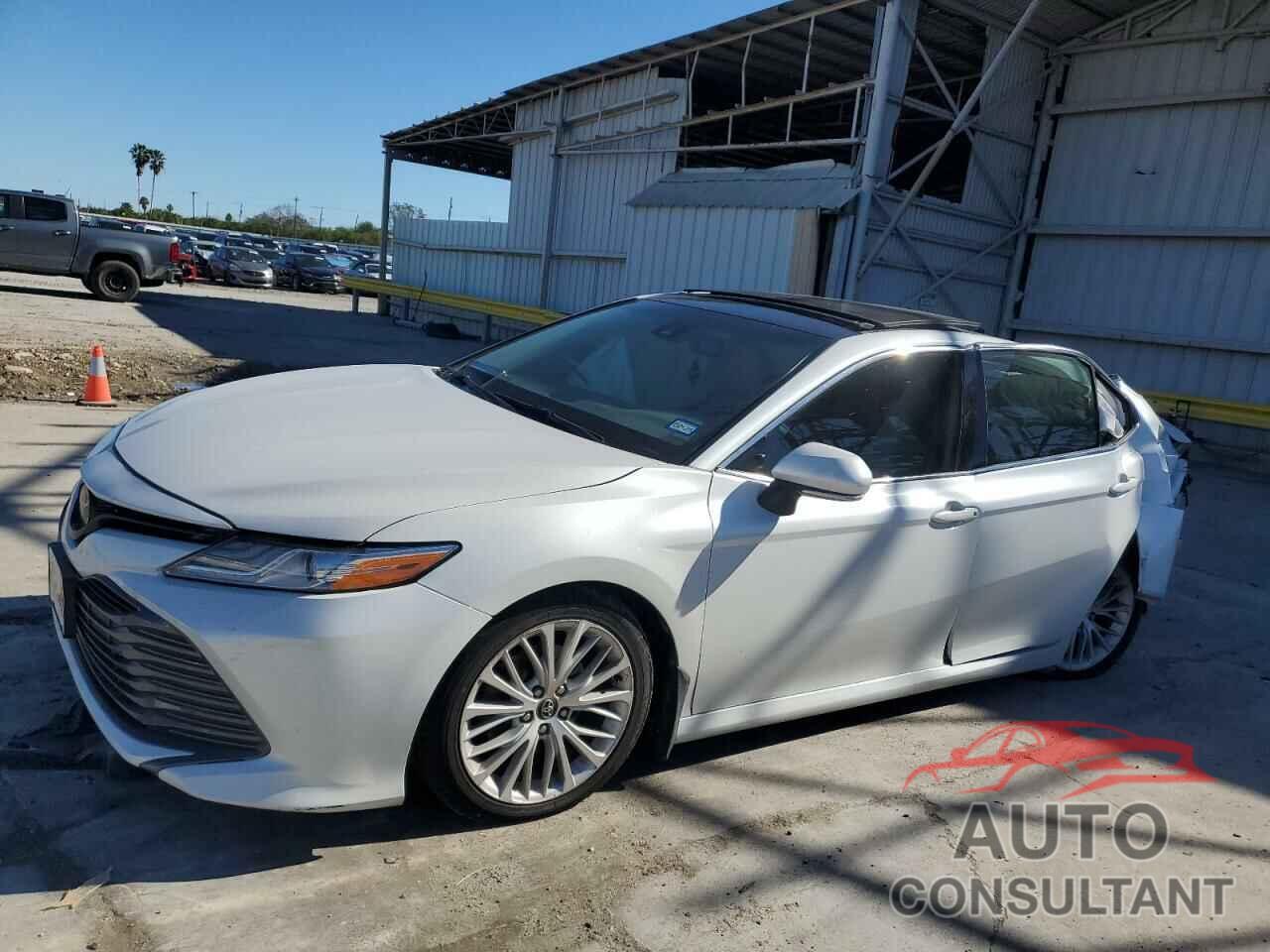 TOYOTA CAMRY 2020 - 4T1F11AK5LU310585