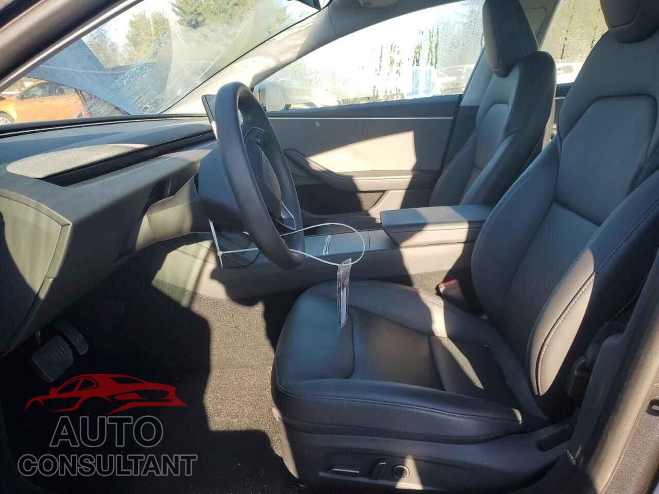 TESLA MODEL 3 2024 - 5YJ3E1EA2RF748687