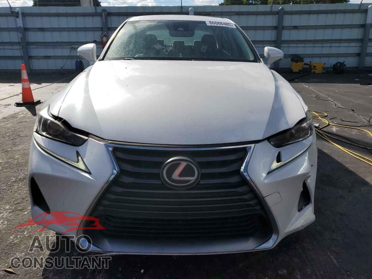 LEXUS IS 2017 - JTHBA1D28H5060046