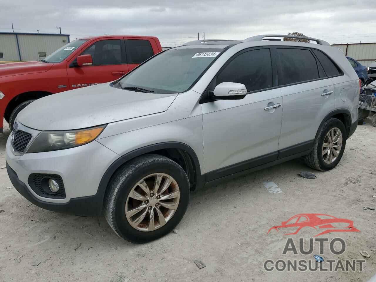 KIA SORENTO 2011 - 5XYKU4A20BG034389