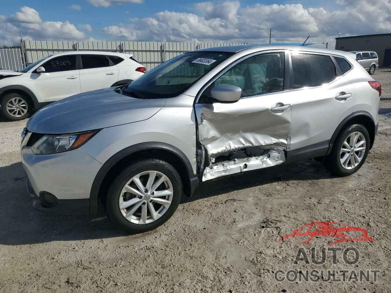 NISSAN ROGUE 2017 - JN1BJ1CP7HW027650