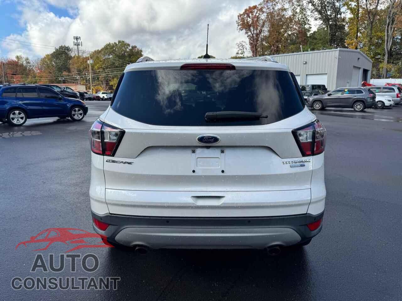 FORD ESCAPE 2017 - 1FMCU9JD7HUE28039