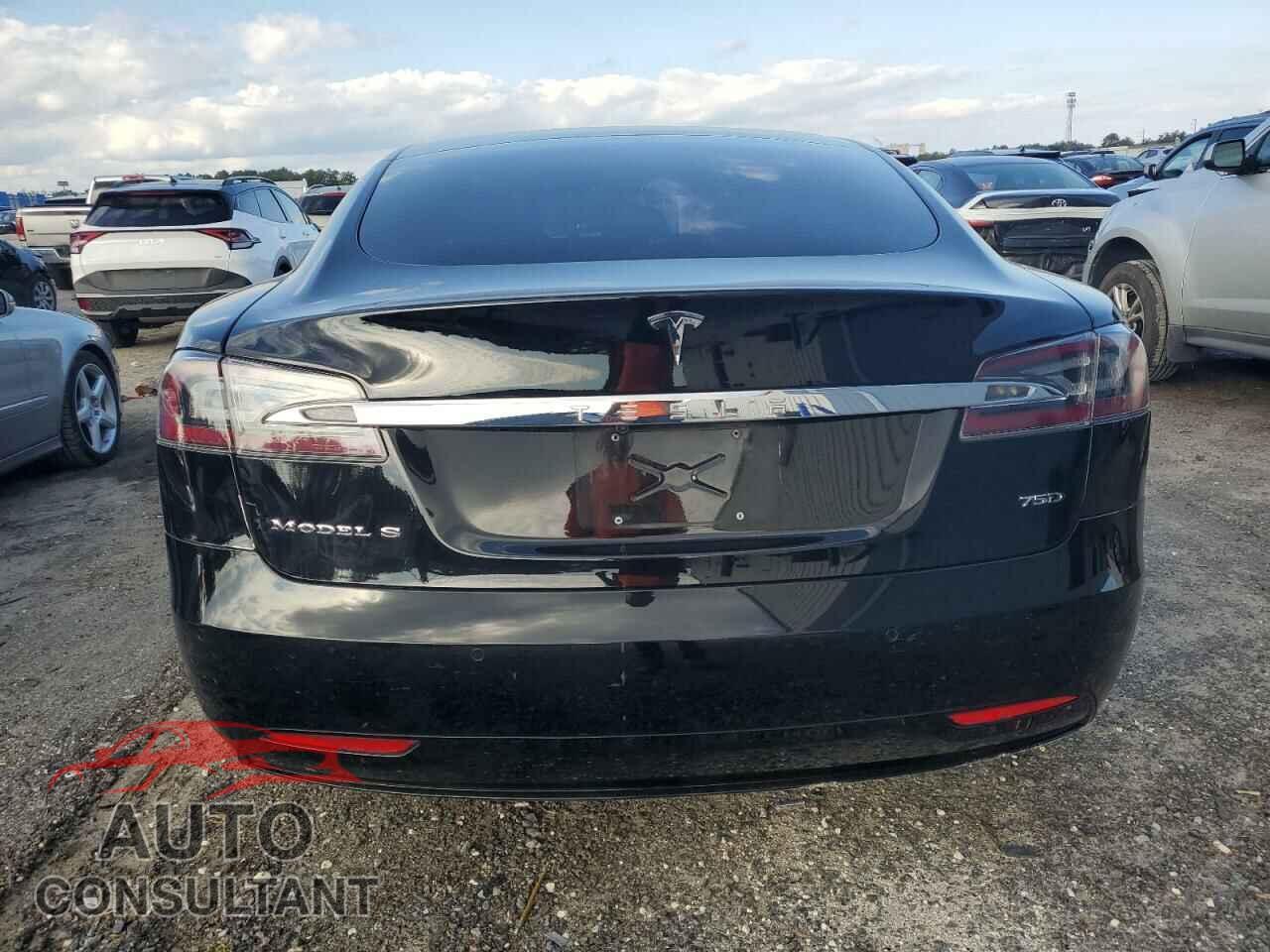 TESLA MODEL S 2018 - 5YJSA1E24JF293975