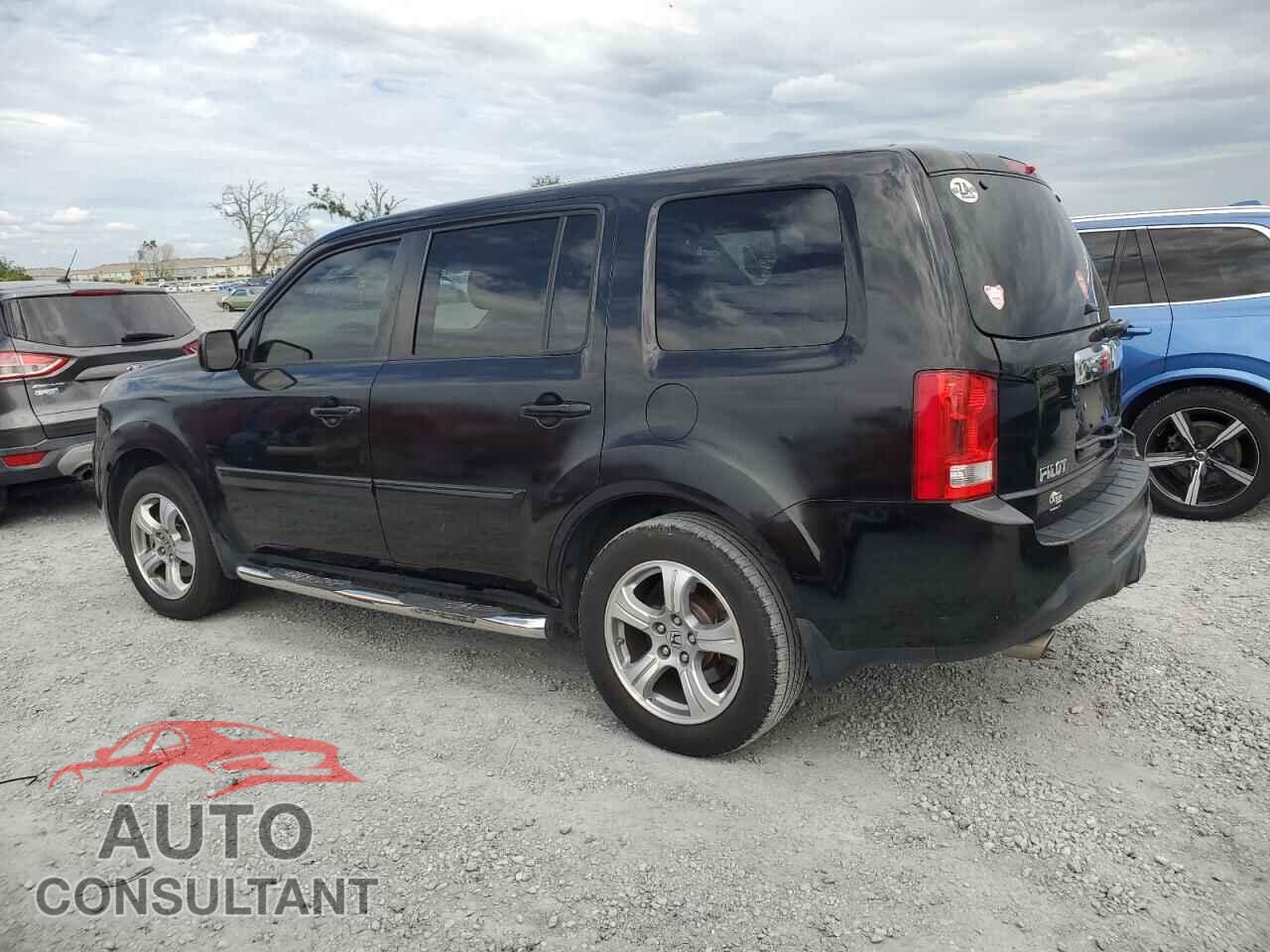 HONDA PILOT 2015 - 5FNYF3H58FB010367