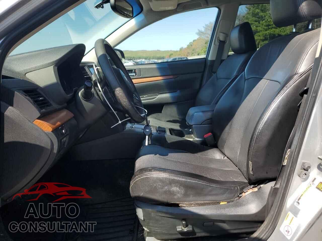 SUBARU OUTBACK 2014 - 4S4BRBMC5E3308748