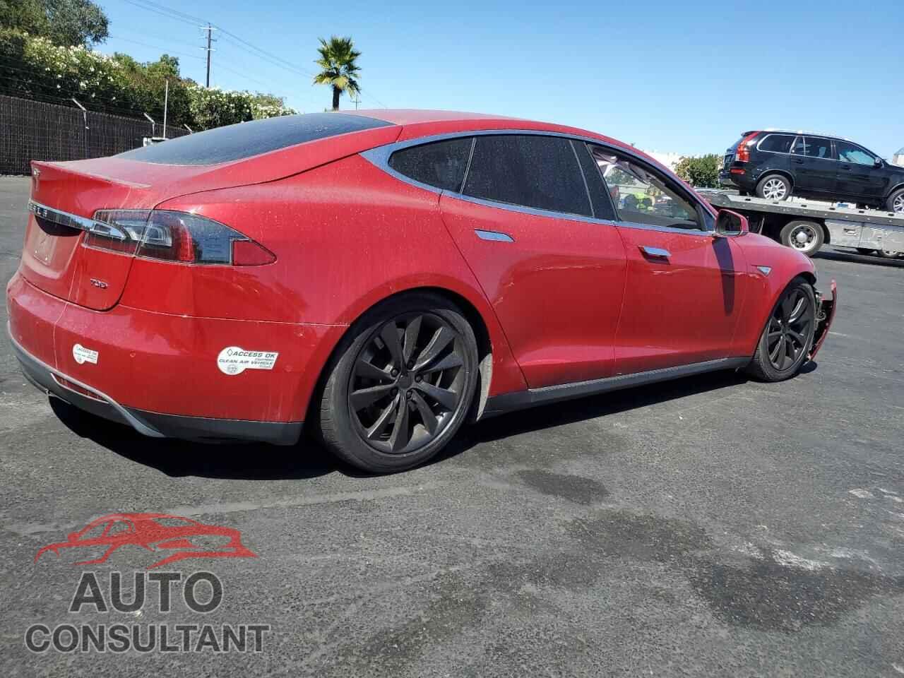 TESLA MODEL S 2015 - 5YJSA1E29FF107399