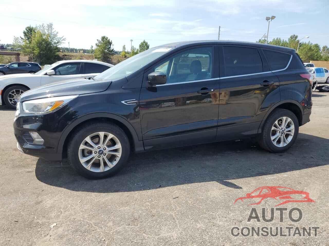 FORD ESCAPE 2017 - 1FMCU0GD3HUD67730