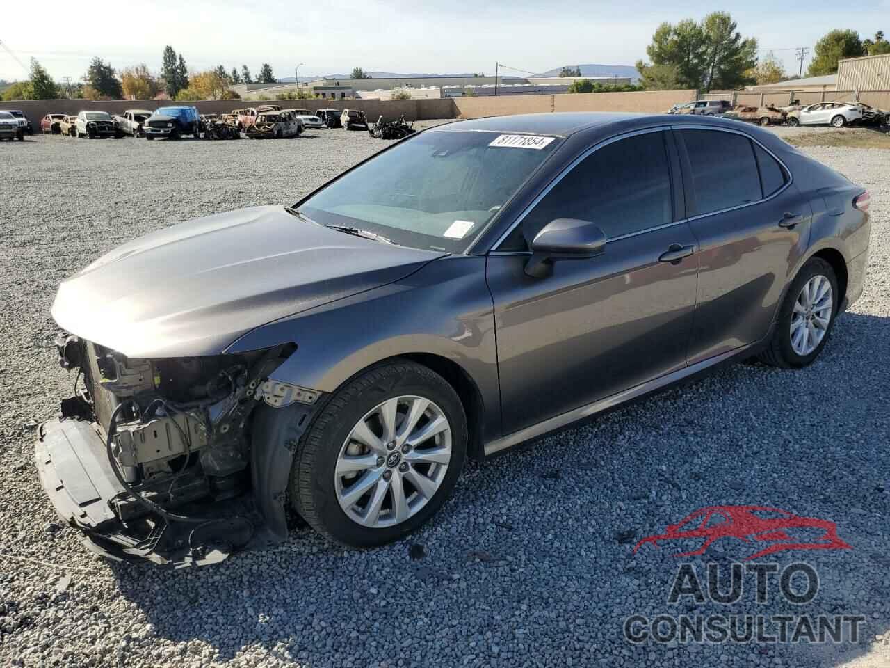TOYOTA CAMRY 2018 - 4T1B11HK6JU600156