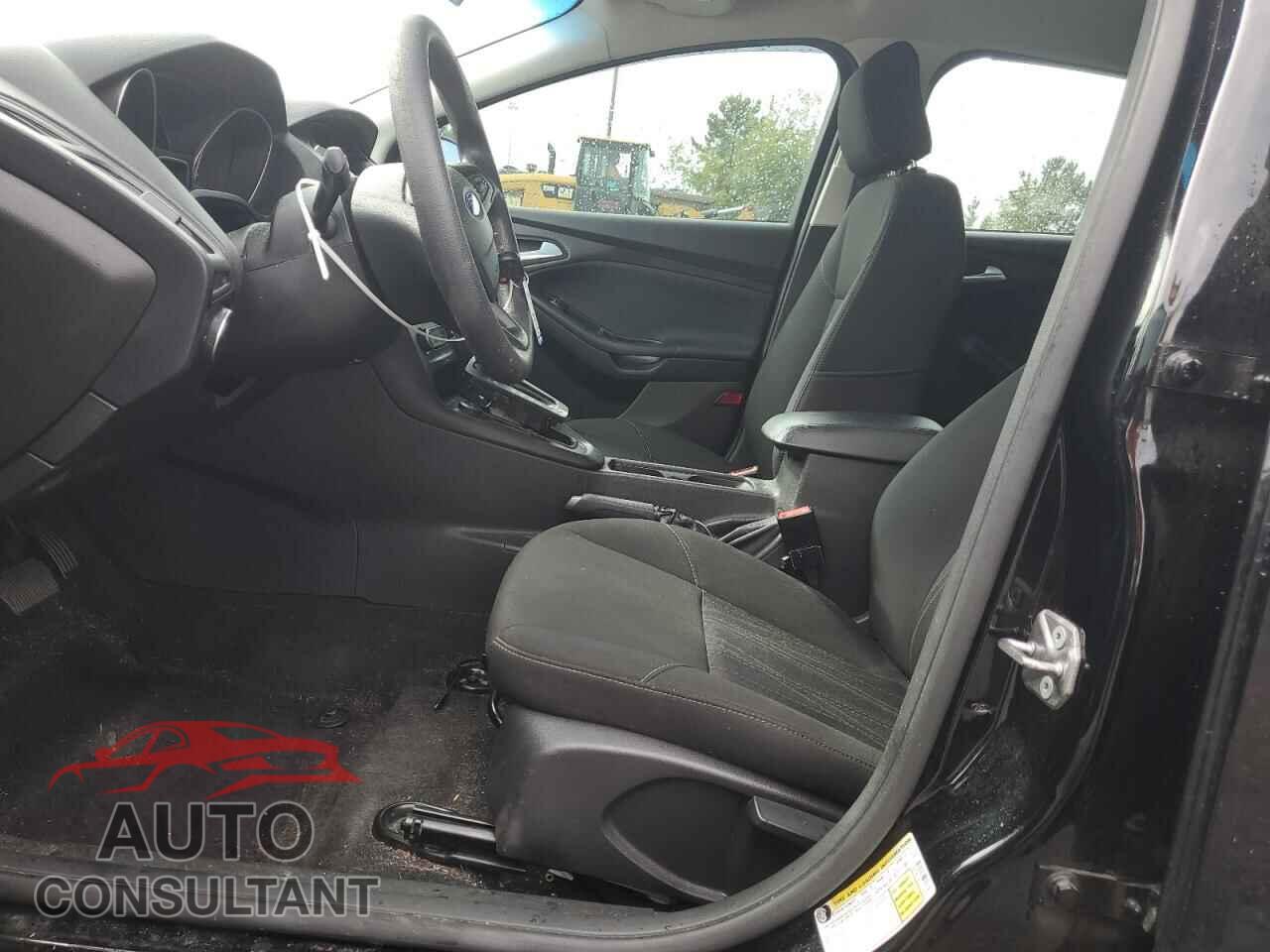FORD FOCUS 2017 - 1FADP3K21HL241546