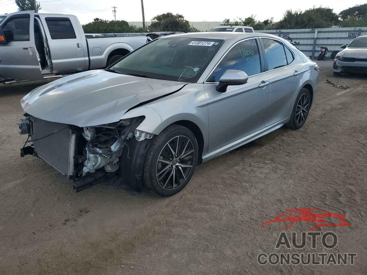 TOYOTA CAMRY 2021 - 4T1G11AK4MU453341