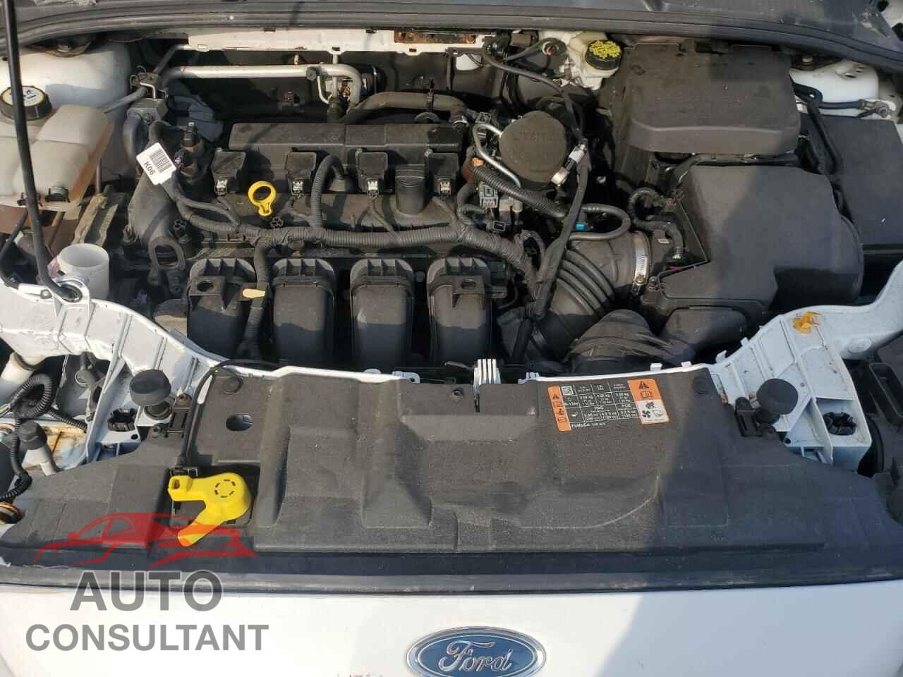 FORD FOCUS 2015 - 1FADP3E21FL305626