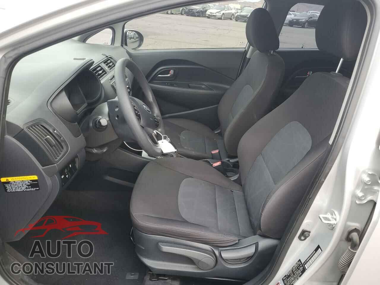 KIA RIO 2015 - KNADM4A39F6520268