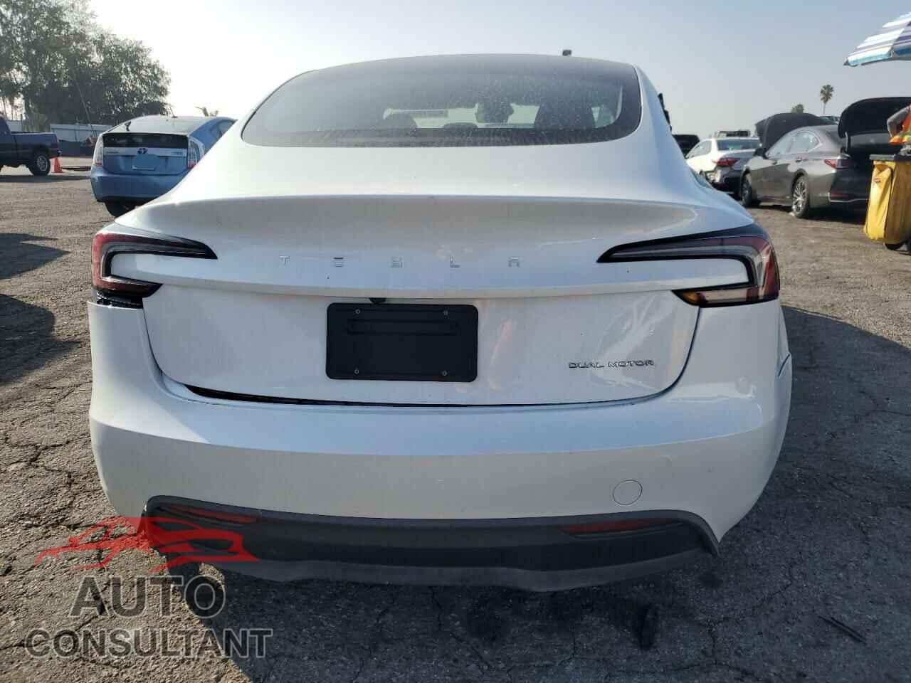 TESLA MODEL 3 2024 - 5YJ3E1EB5RF817218