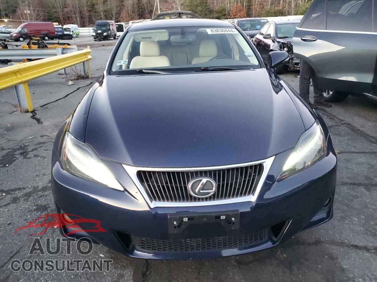 LEXUS IS 2012 - JTHCF5C28C5053993