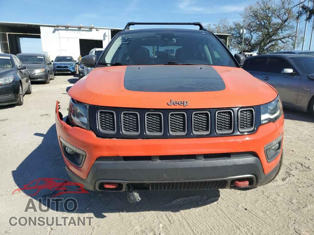 JEEP COMPASS 2018 - 3C4NJDDB4JT192324
