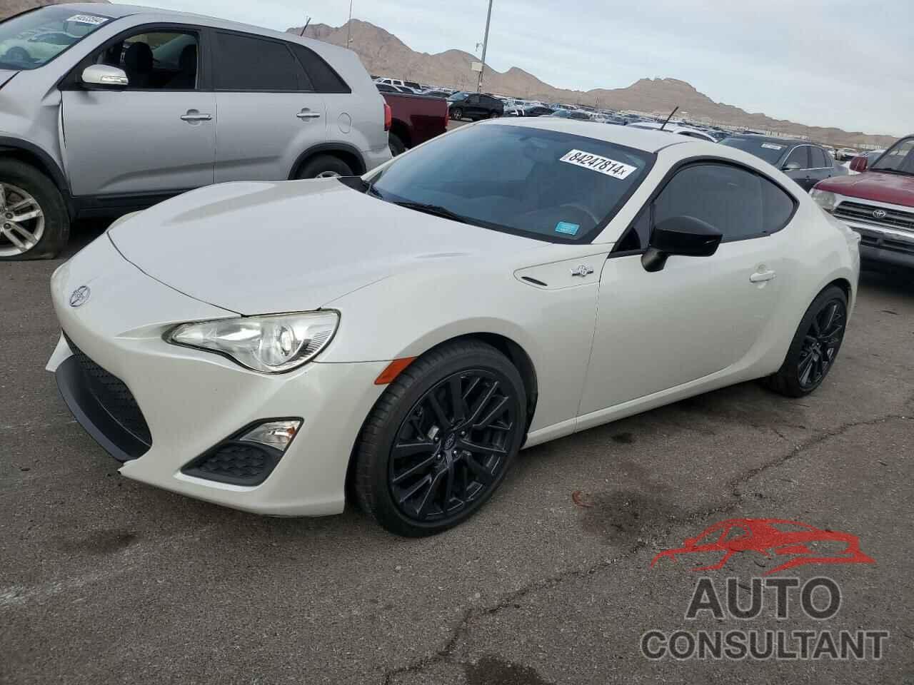 TOYOTA SCION 2013 - JF1ZNAA13D2708474
