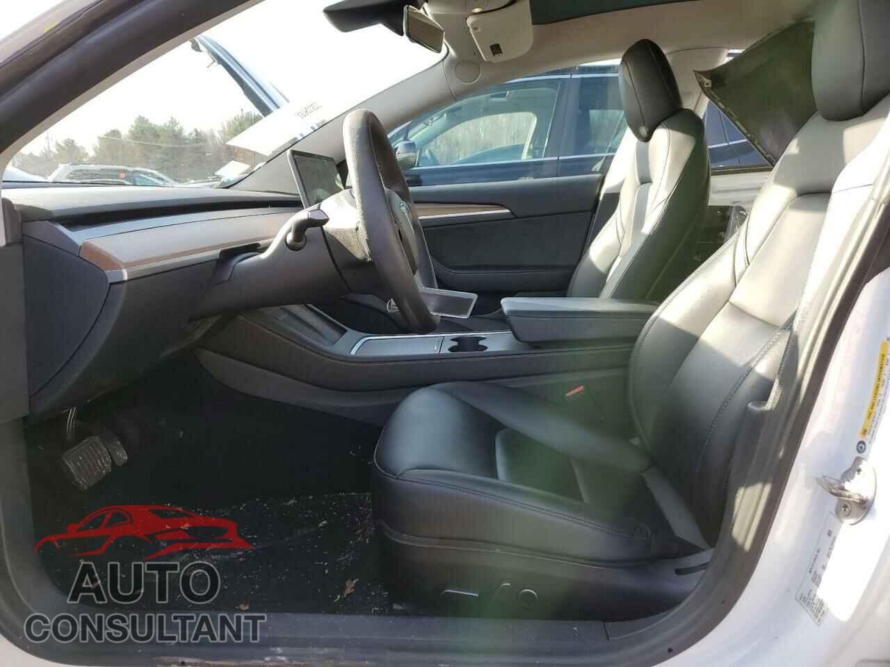 TESLA MODEL 3 2021 - 5YJ3E1EBXMF992301