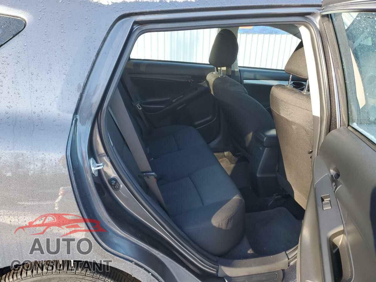 TOYOTA MATRIX 2014 - 2T1KU4EEXEC129398