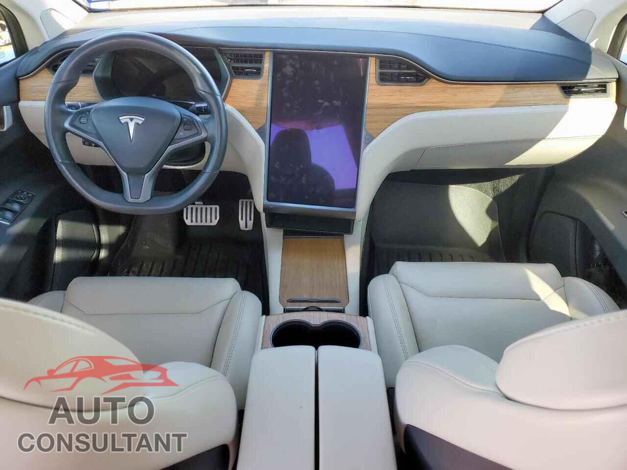 TESLA MODEL X 2019 - 5YJXCAE41KF183128