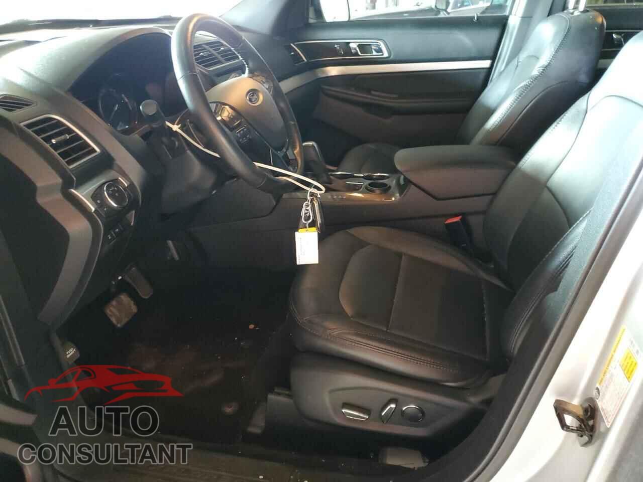 FORD EXPLORER 2017 - 1FM5K7D82HGD64461