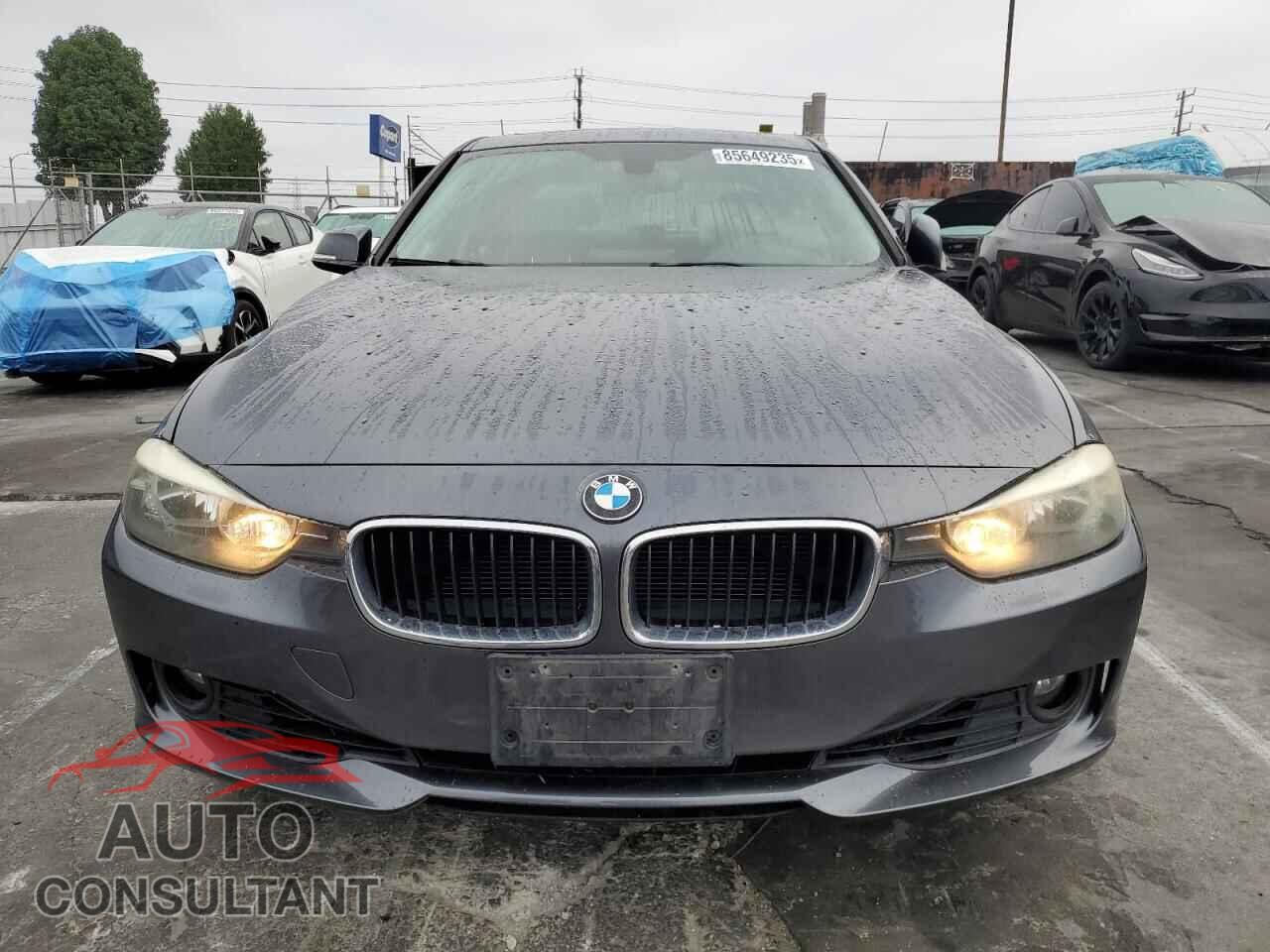 BMW 3 SERIES 2012 - WBA3C1C50CF433169
