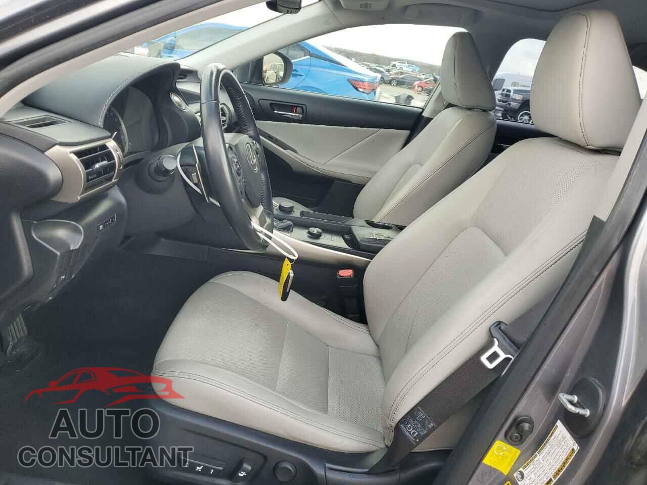 LEXUS IS 2015 - JTHBF1D26F5055751