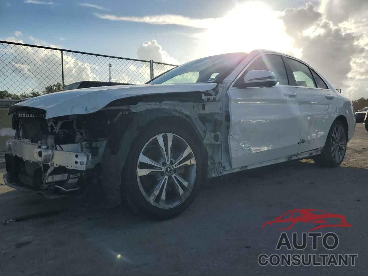 MERCEDES-BENZ C-CLASS 2018 - 55SWF4JB1JU278164