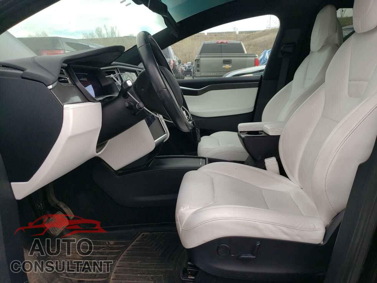 TESLA MODEL X 2017 - 5YJXCBE2XHF060912