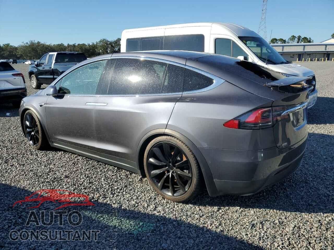 TESLA MODEL X 2021 - 5YJXCBE2XMF323992