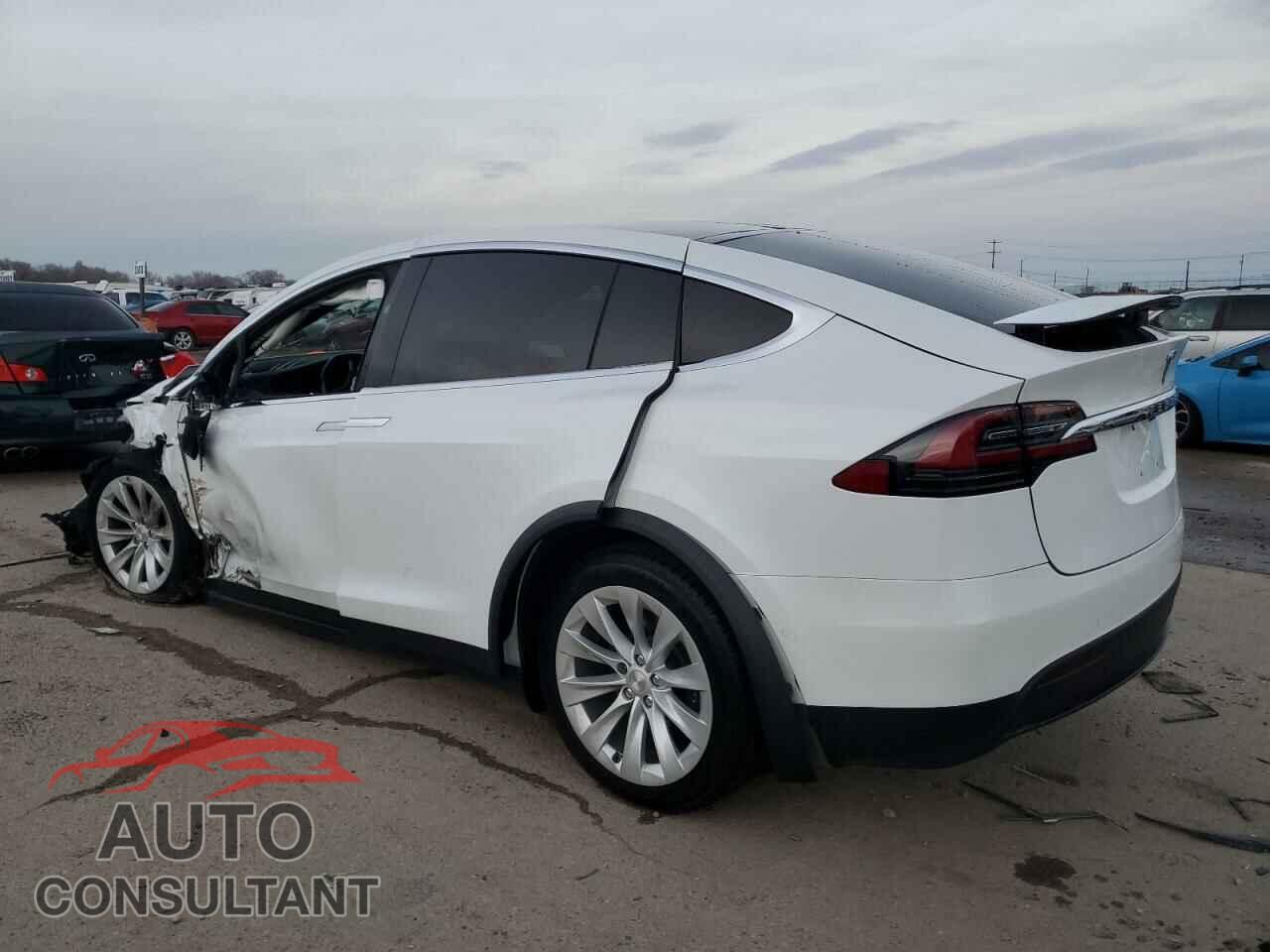 TESLA MODEL X 2021 - 5YJXCAE28MF323662