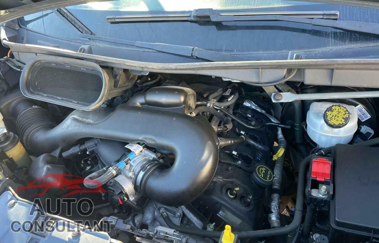 FORD TRANSIT 2019 - 1FTYR3XM6KKB33498