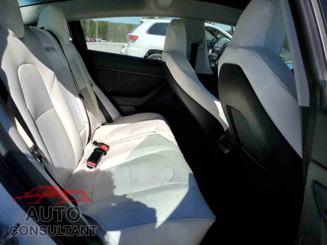 TESLA MODEL 3 2023 - 5YJ3E1EA2PF583835