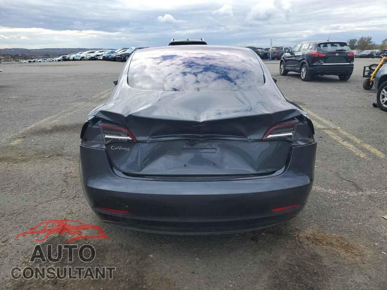 TESLA MODEL 3 2018 - 5YJ3E1EA1JF024056