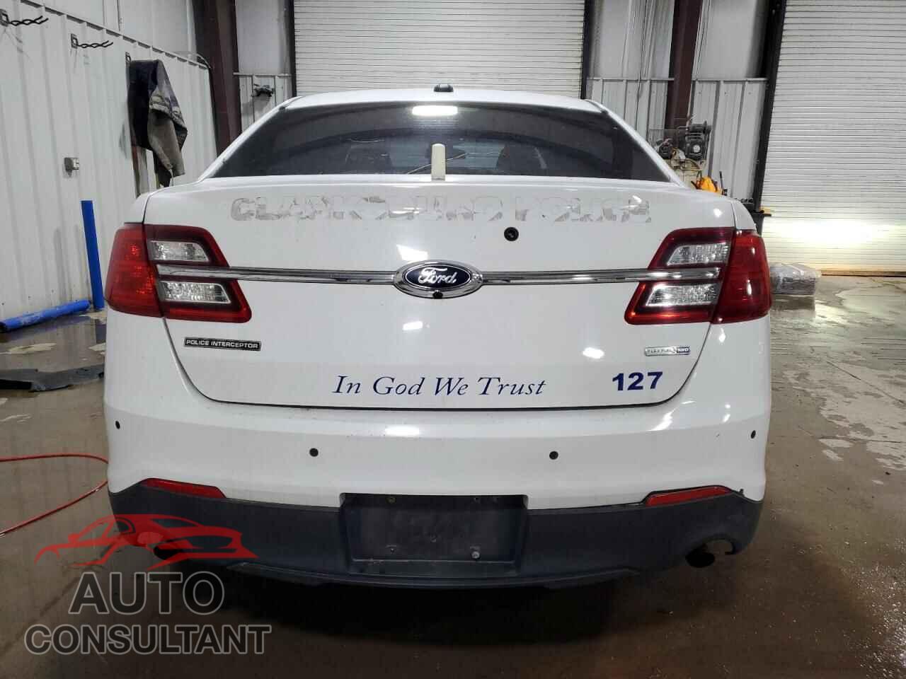 FORD TAURUS 2017 - 1FAHP2MK7HG106962