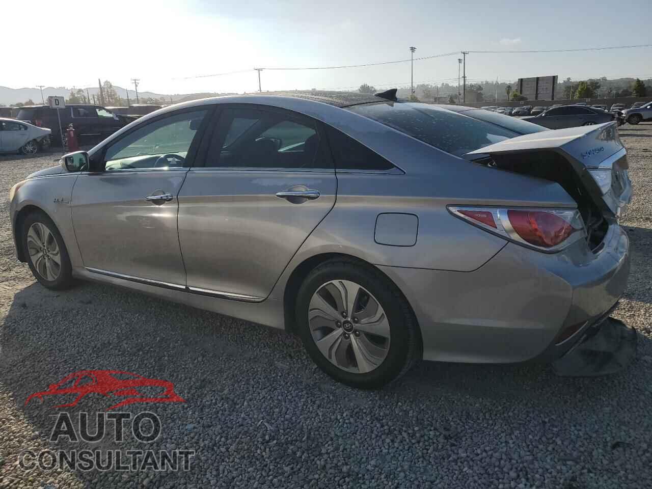HYUNDAI SONATA 2013 - KMHEC4A49DA075152