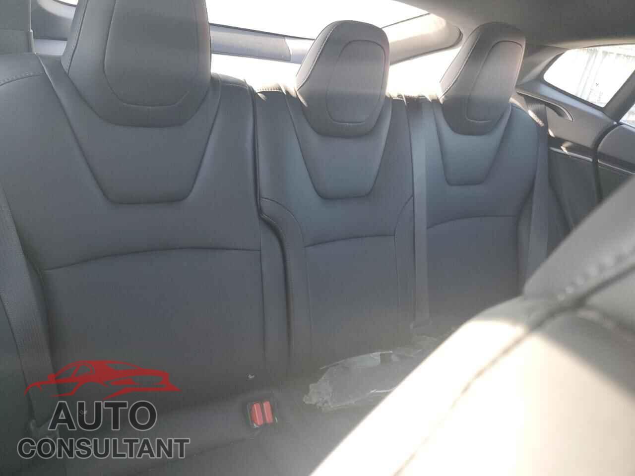TESLA MODEL S 2020 - 5YJSA1E28LF414056