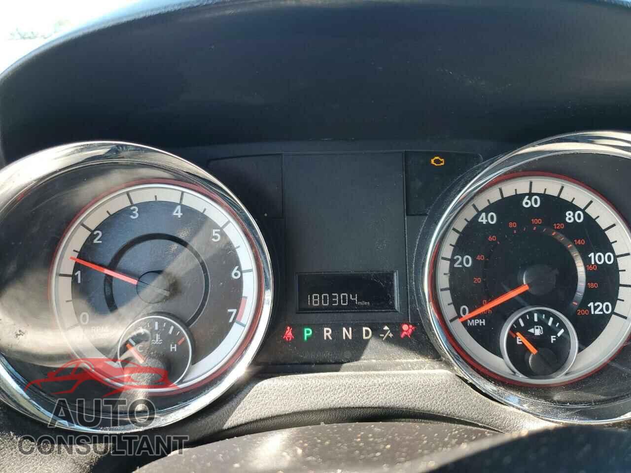 DODGE CARAVAN 2011 - 2D4RN3DG2BR682909