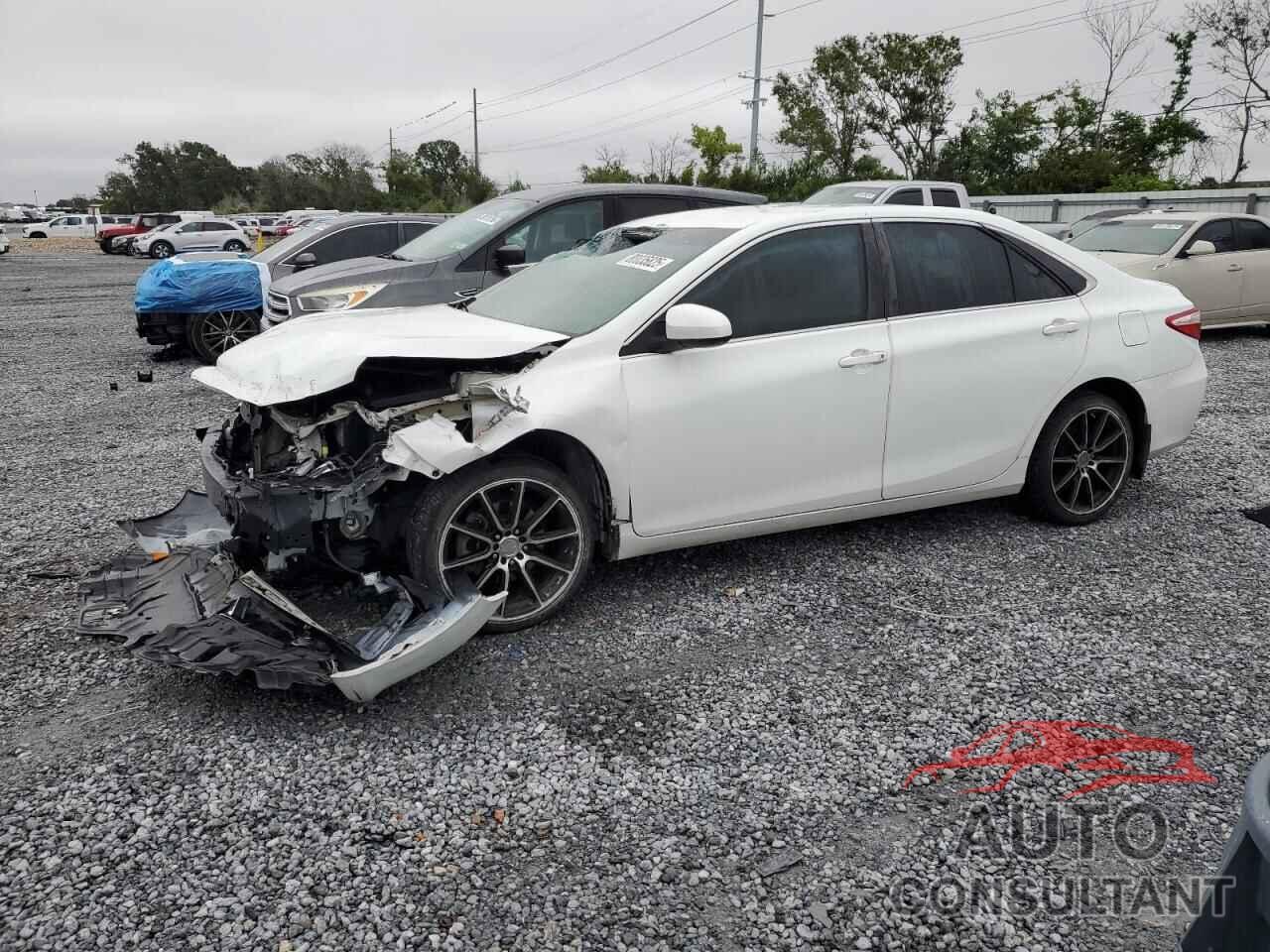 TOYOTA CAMRY 2016 - 4T4BF1FK4GR557648