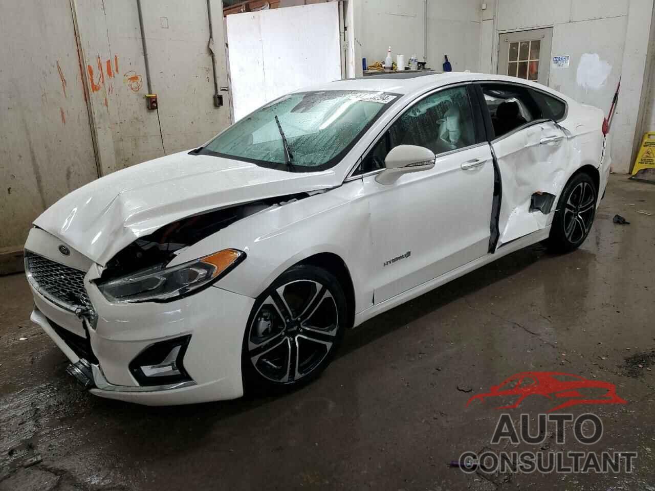 FORD FUSION 2019 - 3FA6P0RU0KR143535