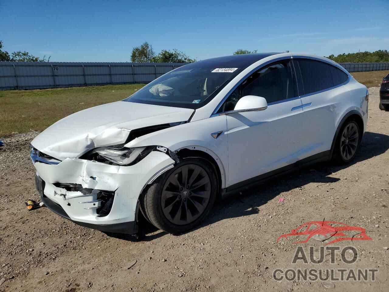 TESLA MODEL X 2018 - 5YJXCAE27JF124663