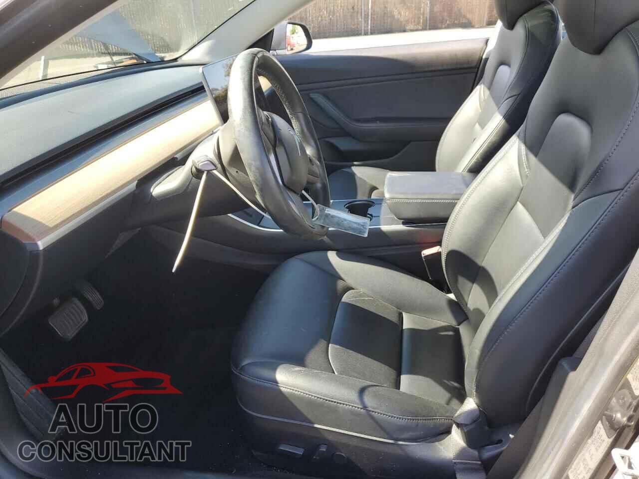 TESLA MODEL 3 2018 - 5YJ3E1EA5JF049865