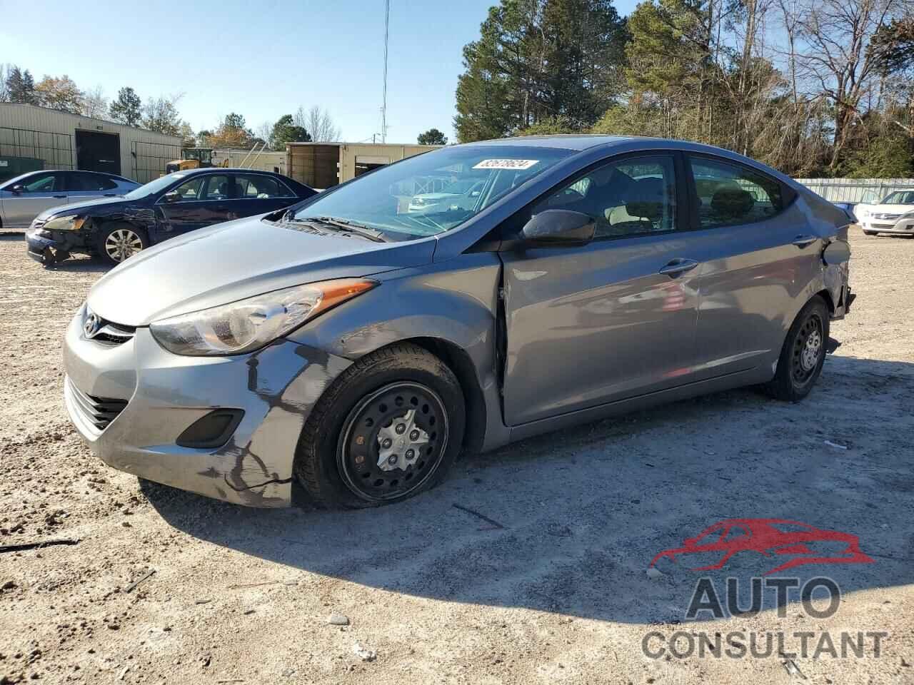 HYUNDAI ELANTRA 2013 - KMHDH4AE8DU545868