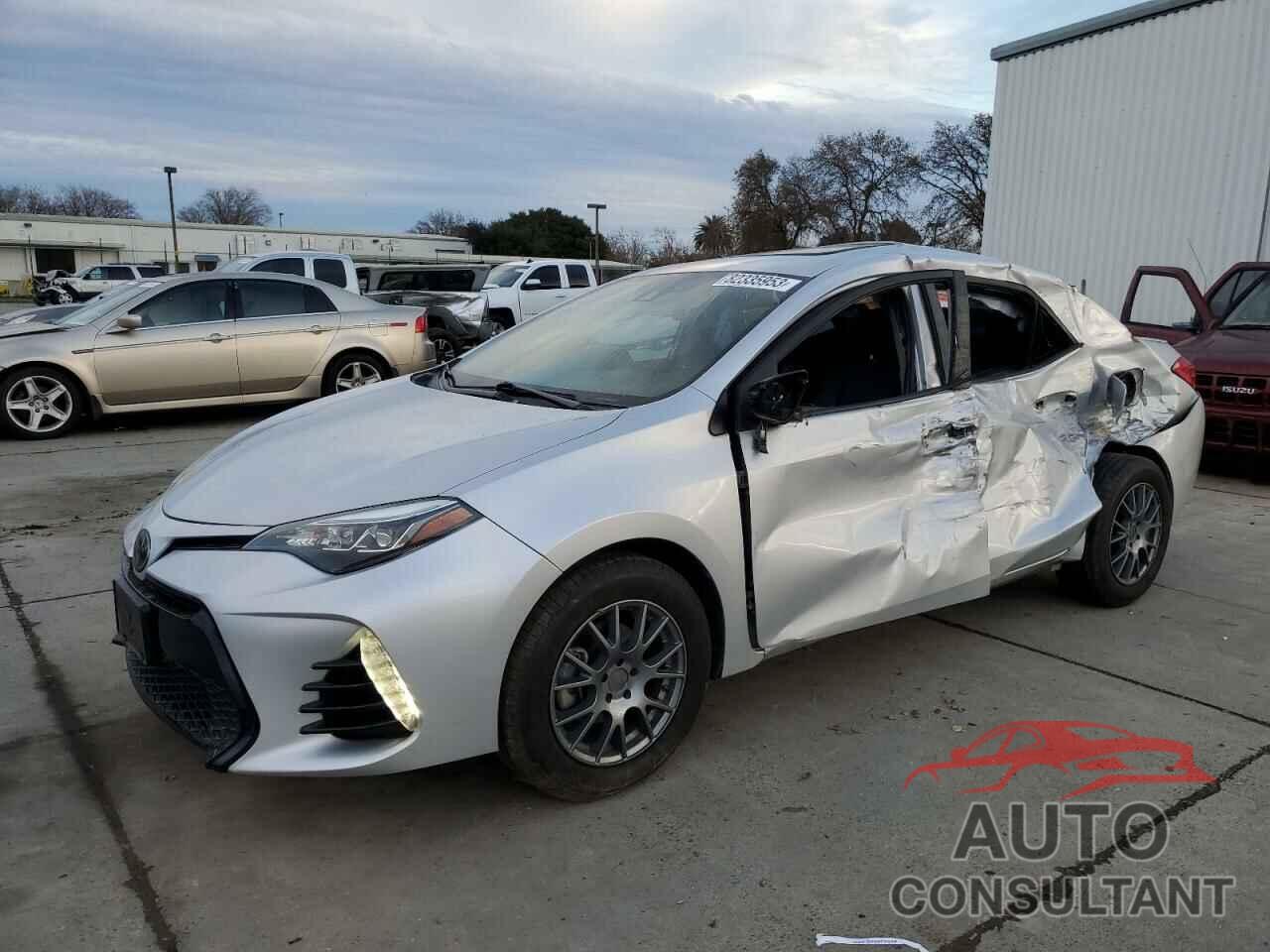 TOYOTA COROLLA 2018 - 2T1BURHE7JC029617